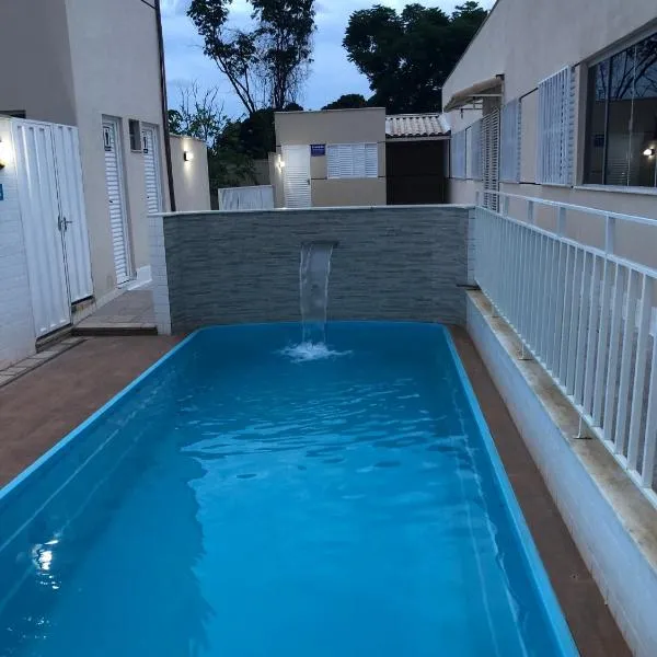 Condomínio Recanto dos Dourados - Kitnet, hotel in Três Marias