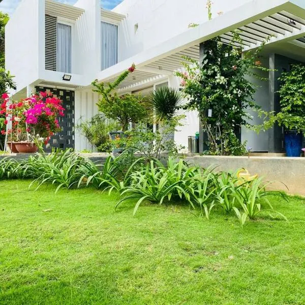 Oceanami Resort - Bali Villa 4Bedrooms, 400m2, BBQ, hotel v destinaci Long Hải