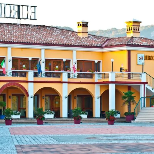 Eurocongressi Hotel, hotel v destinácii Cavaion Veronese