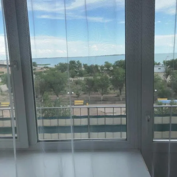 Квартира ЛЮКС, hotel in Balqash