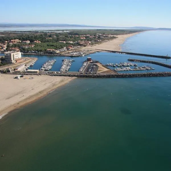 Hotel Le Richmont – hotel w mieście Marseillan