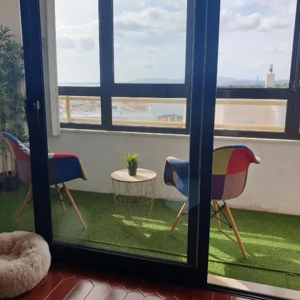 Aiyra Beach House, hotel in Costa da Caparica