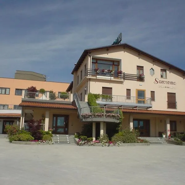 Hotel Sanremo, hotel Cevában