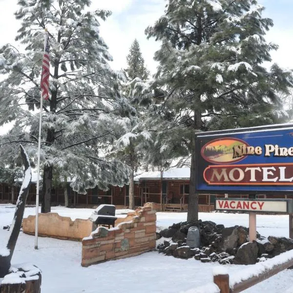 Nine Pines Motel, hotel i Pinetop-Lakeside