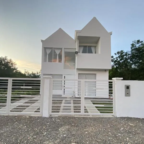 Casa Vacacional Bella Vista, Nariño Cundinamarca, con piscina, a 20 kilómetros de Girardot, hotel u gradu Nariño