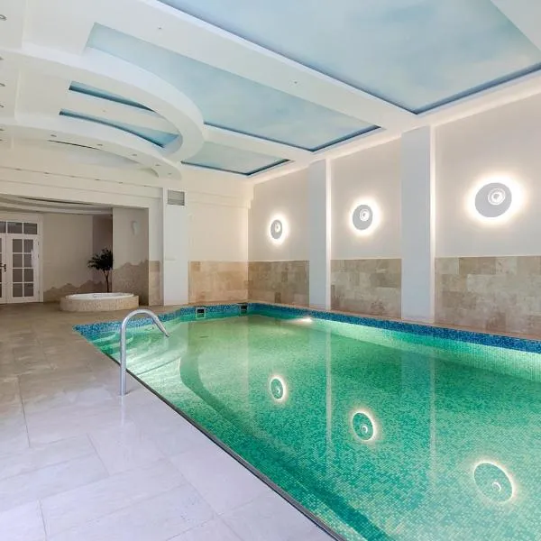 Luxury Villa Pool and Spa、Magdalenkaのホテル