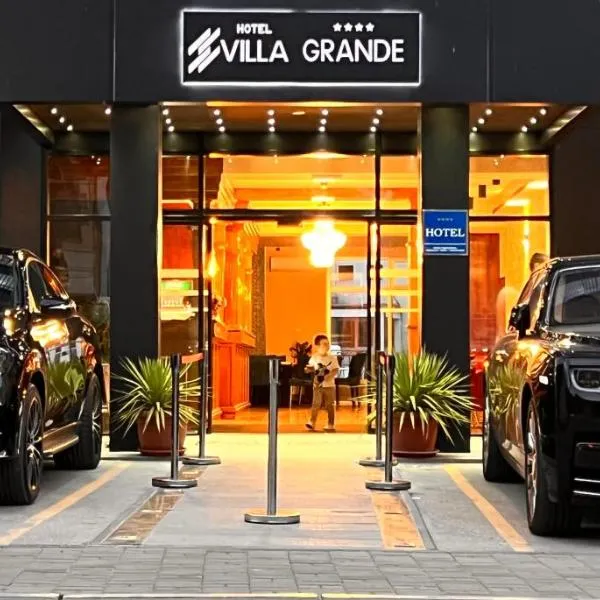HOTEL Villa Grande, hôtel à Batuša