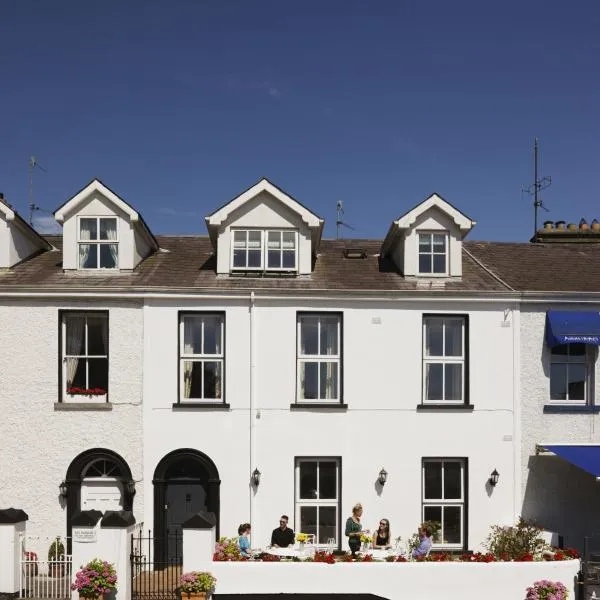 The Townhouse Strand, hotel in Churchtown