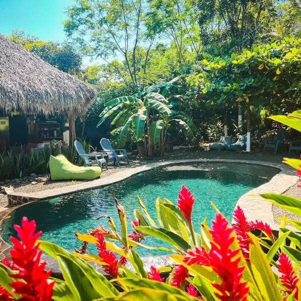 Glamping Hotel Flor y Bambu, hotel en Playa Grande