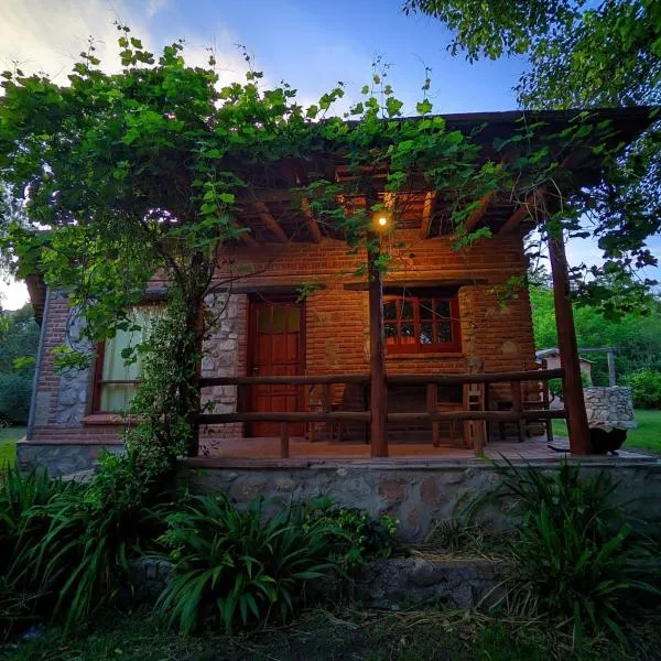 Chalet de montaña cerca de Nono, hotell i Las Rabonas