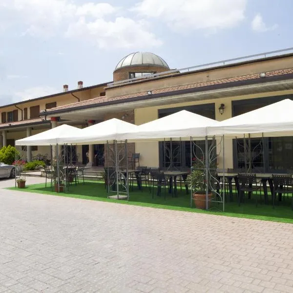 Dominus Hotel, hotel v destinaci Sigillo