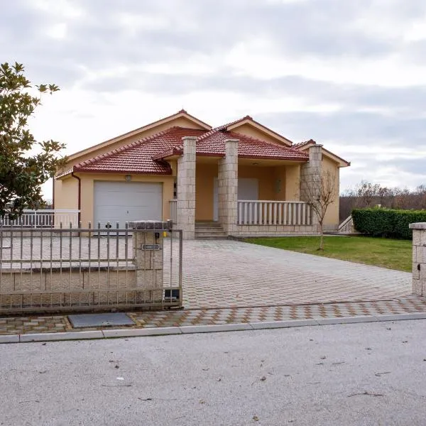 Kuća- VILLA EVA, hotel in Široki Brijeg