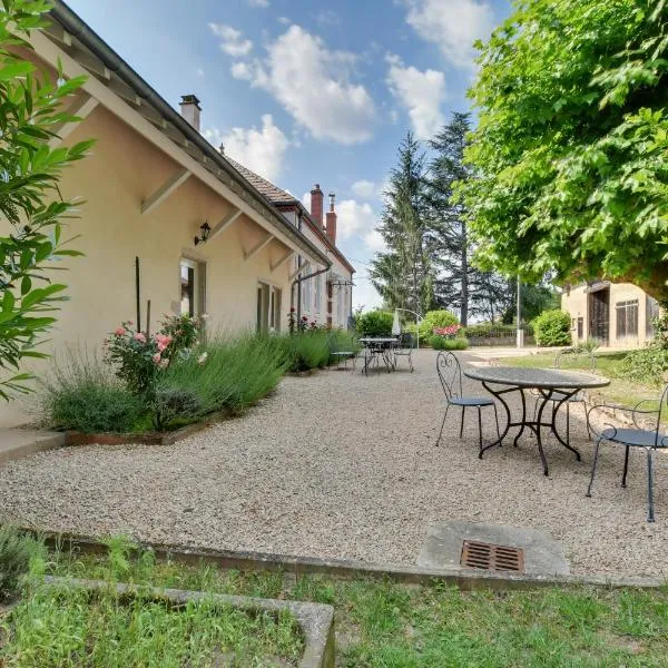Loisy - Lovely Holiday House with Swimming Pool, hotelli kohteessa Cuisery