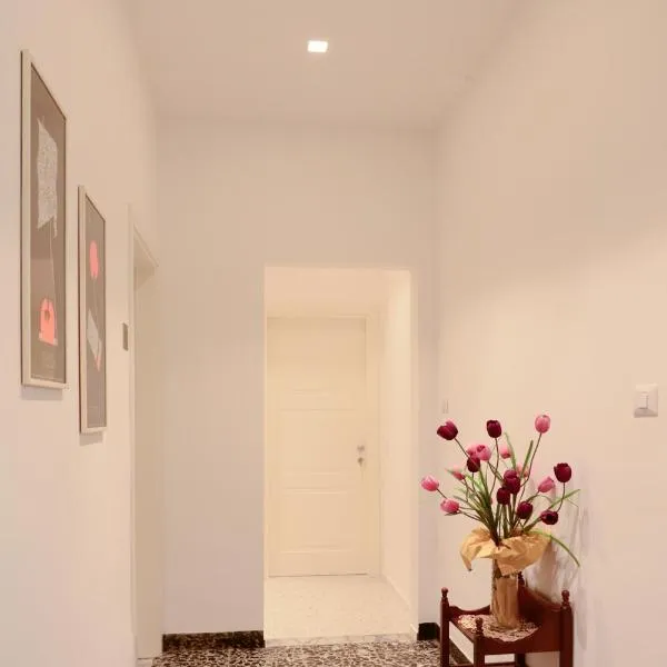 La Rosa rooms & holiday home, hotel v destinaci Porto SantʼElpidio