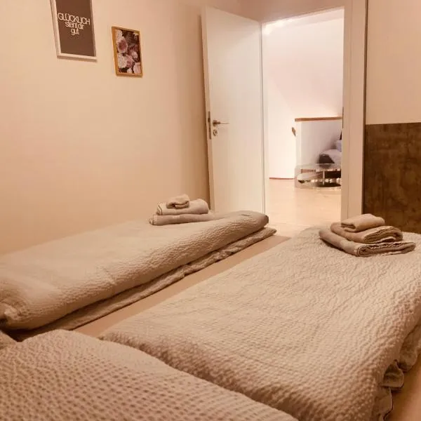 FELIX LIVING 3, modern & cozy 2 Zimmer Wohnung, Netflix, Parkplatz, hotel in Salzweg