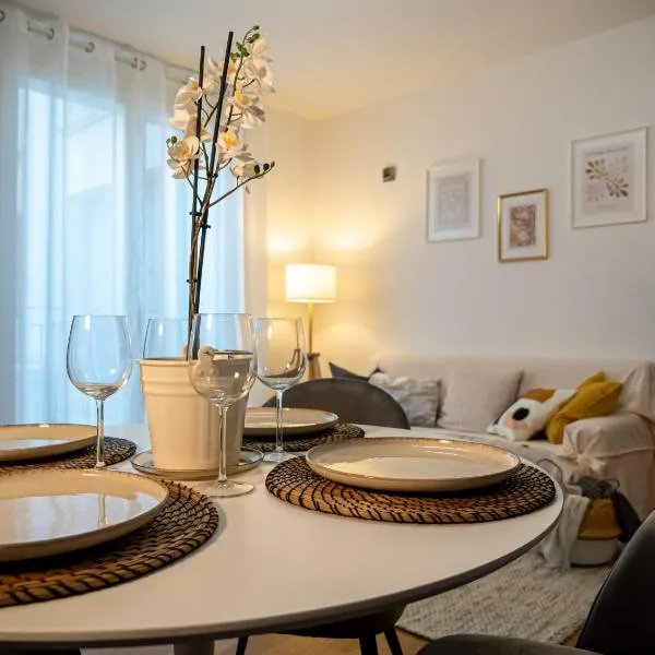 Maison Blanche: appartamento elegante con parcheggio privato, hotel in Mantova