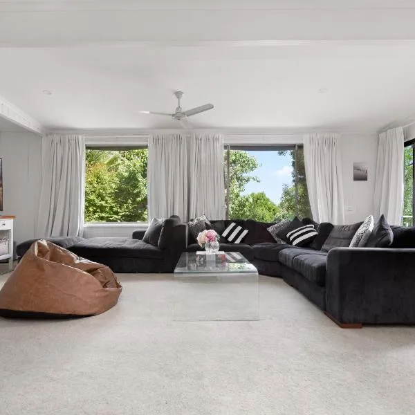 "Uralla" Lovely house with pool, hotel v destinaci Bathurst