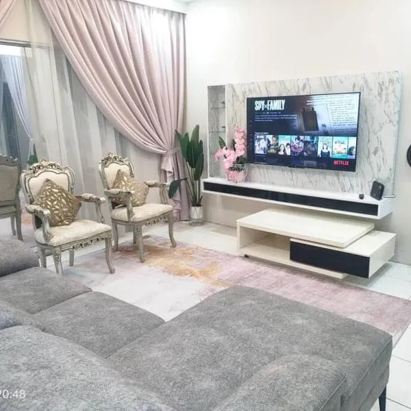 Rawang Conner lot homestay, hotel v destinaci Rawang