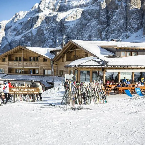 Passo Sella Dolomiti Mountain Resort, hotel en Selva di Val Gardena