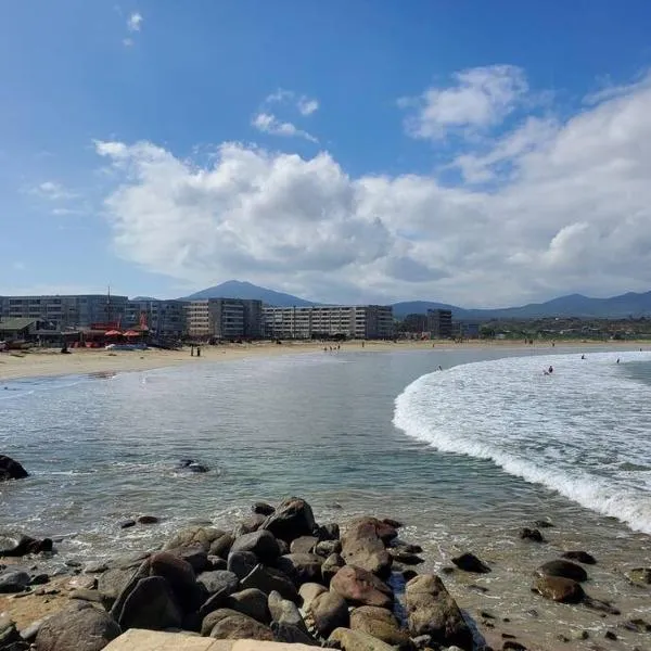 Depto frente al mar en Los Molles, hotel in Los Molles