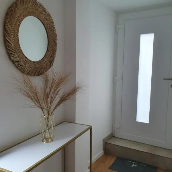 Ferienhaus am Naherholungsgebiet mit SAUNA, hotel v destinaci Jägersburg