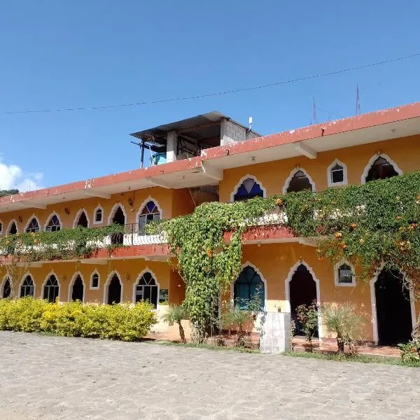 Hotel y Restaurante Tzutujil – hotel w mieście San Lucas Tolimán