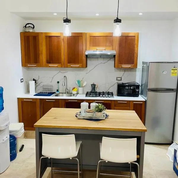 Lovely Beachfront 2 bedrooms condo with 2 pools, готель у місті Лас-Терренас
