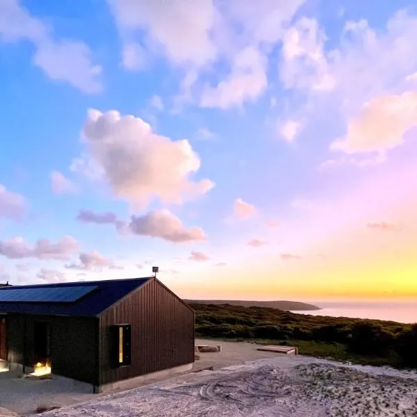 Native Dog Cabin, hotel di Bremer Bay