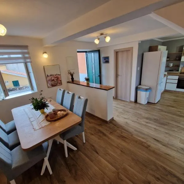 Lavanda apartman 2, hotel v destinaci Cres