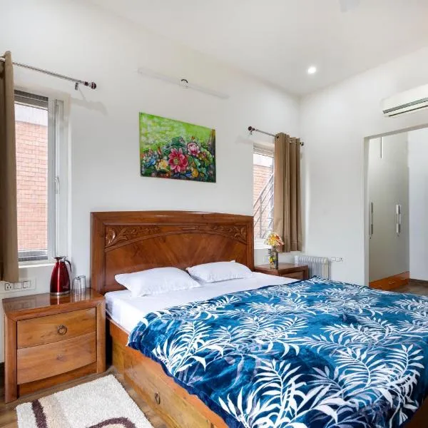 InnBox Farmstay - Rajpura Punjab, hotel a Banūr