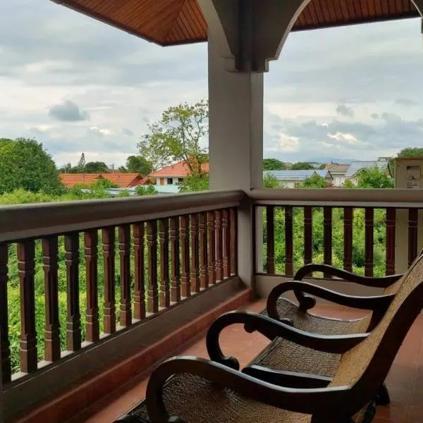 Raya Ville, hotel a Nathon Bay