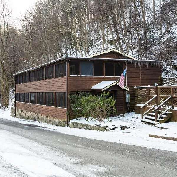 River Front Resort, hotel v destinaci Elkins