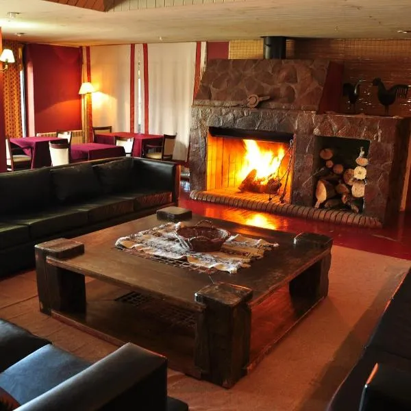 Hotel y Cabañas del Nevado โรงแรมในกาเบียเกว