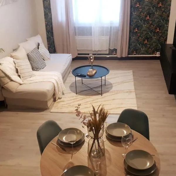 *Cosy* spacieux * entrée autonome* centrale*, hotelli Avignonissa