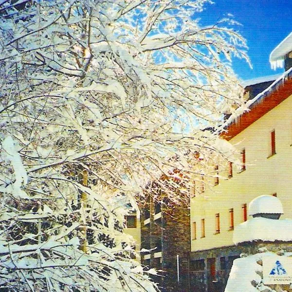 Alberg La Molina Xanascat, hotel v destinaci La Molina