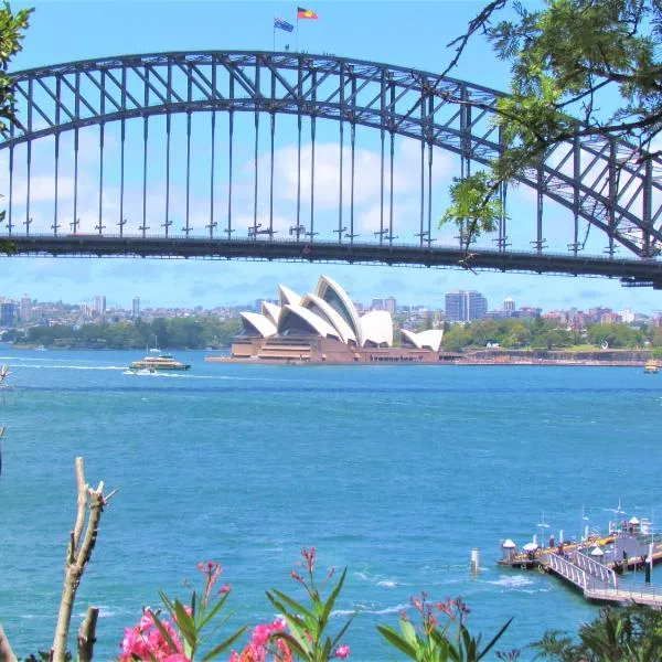 Sydney Stage - Opera House & Harbour Bridge from Your Window, hotel en Sídney