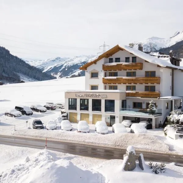 Pension Angelika, hotel a Pettneu am Arlberg