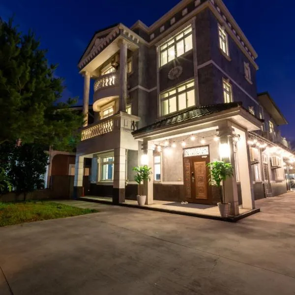 Romatic Venice Homestay, hotel v mestu Luodong