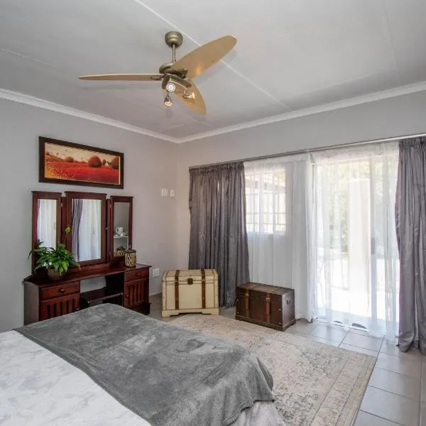Nita's Air Bed & Breakfast & self catering, khách sạn ở Crocodile Valley Estates