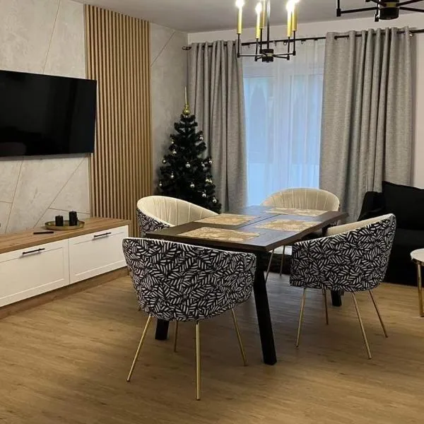 Apartament Złoty 4, hotel di Zblewo