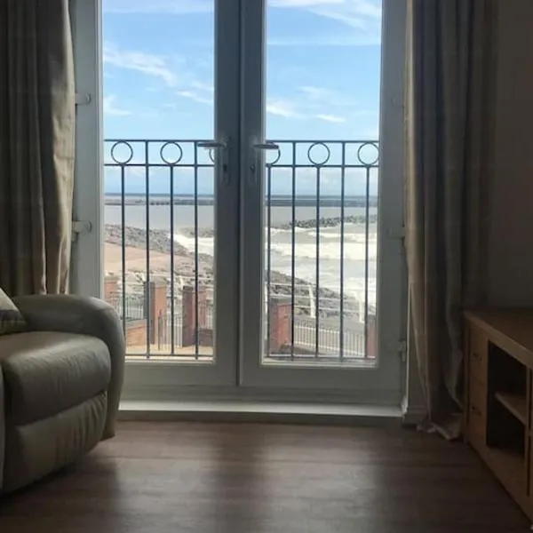 Beachfront pet friendly townhouse, Stunning views, hotel a Port Talbot