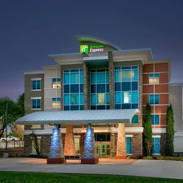 Holiday Inn Express & Suites North Dallas at Preston by IHG, hotell sihtkohas Inwood