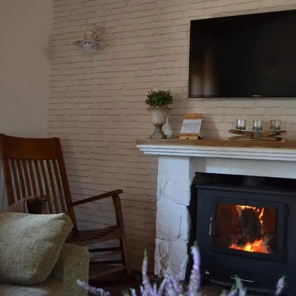 Naturaleza, Confort y Magnificas vistas a Sierra de Gata TR-CC-00490, ξενοδοχείο σε Gata