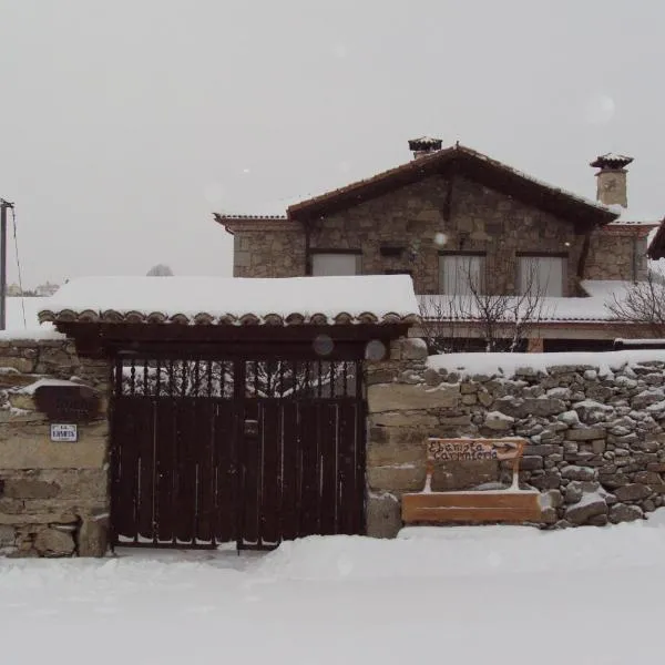 Ermita de Gredos, hotel u gradu Navarredonda de Gredos