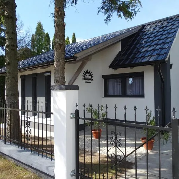 Casa Blanca Apartman、バラトンフェニヴェシュのホテル