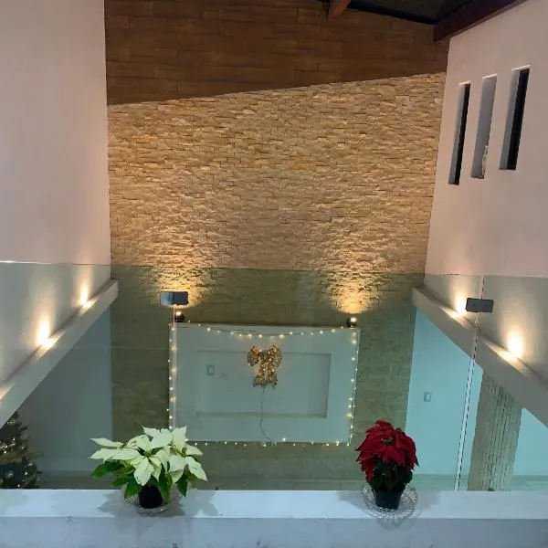 Residencia Lucio, Elegancia y Comodidad en Pachuca, отель в городе Zempoala
