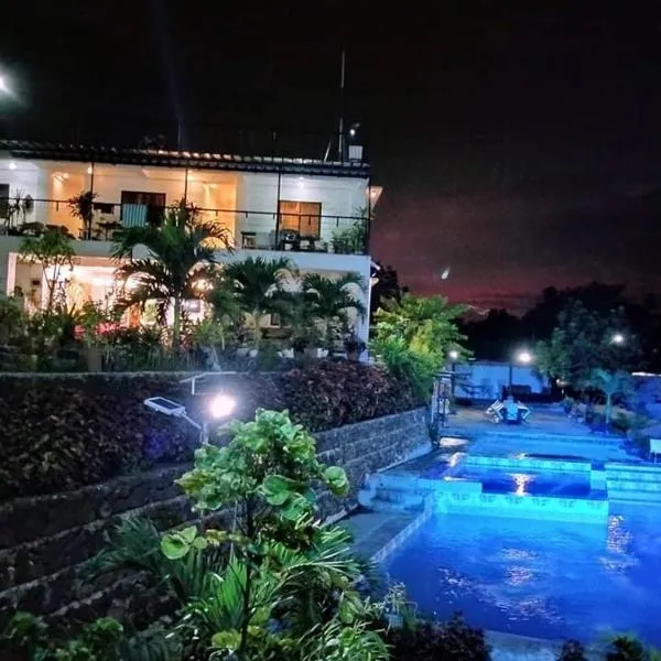 Casa de Robles Tanay Rizal, hotel v destinaci Tanay