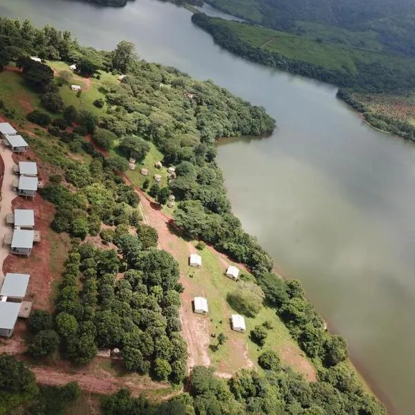 Tshivhase Nature Reserve: Ratombo şehrinde bir otel