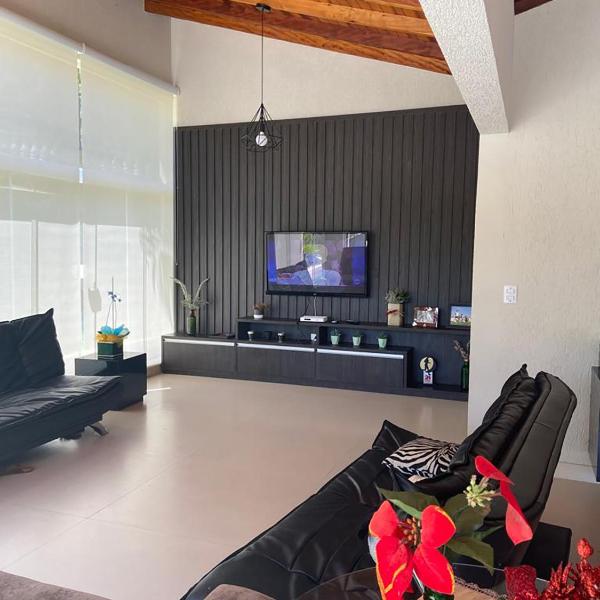 Casa de campo com Wi-Fi e lazer em Mairinque SP