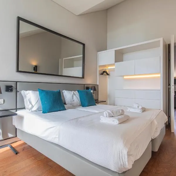 8 building Apartment 403 T2 - River & Garden View